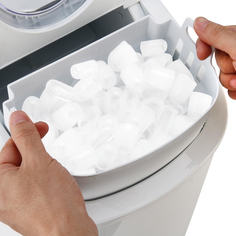 作る氷のサイズを2種類から選ぶことができる