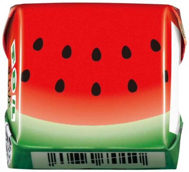 チロルチョコ「すいか味」は何と塩付き！　これがなかなかウマいと話題【レビューウォッチ】