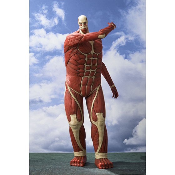 60ｍの超大型巨人の約100分の1スケール