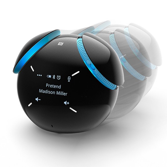 再生する音楽に合わせロボットのようにダンス