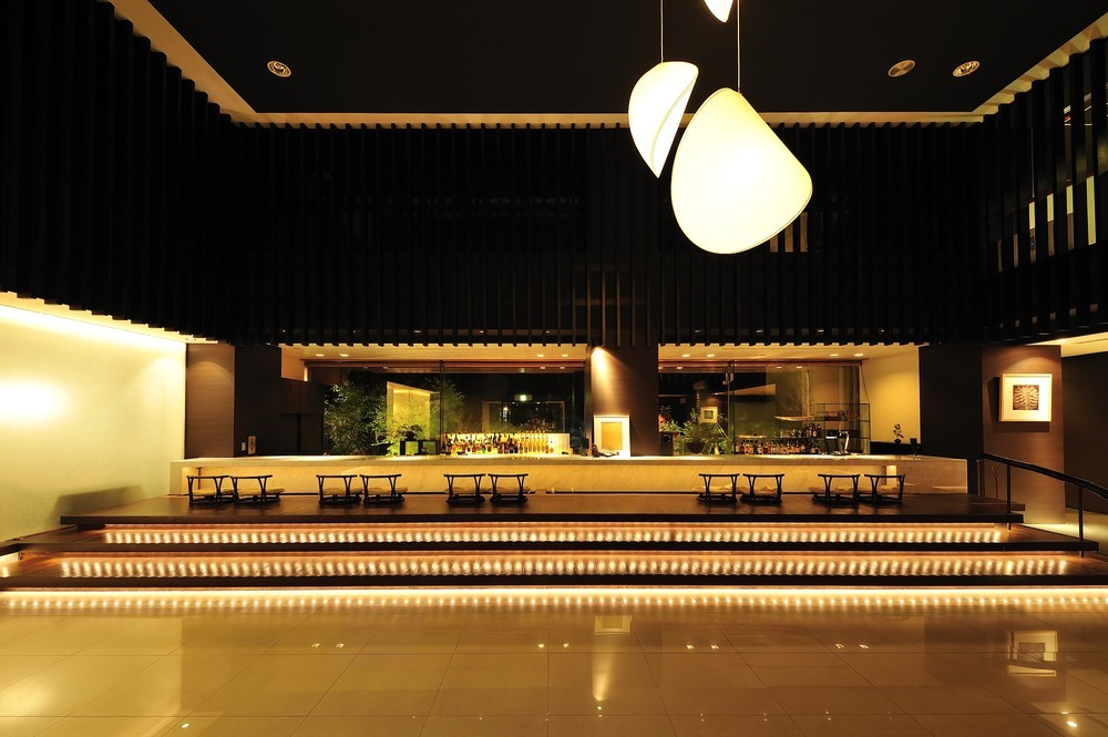 箱根の人気旅館4施設が合同でマジックショー開催！マジックと美食の共演