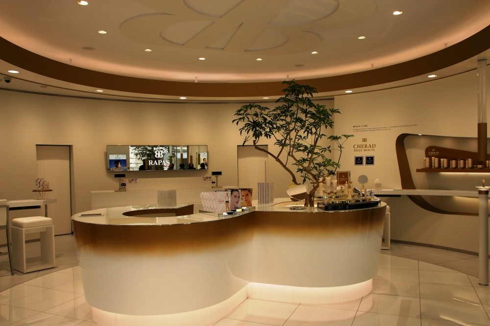 落ち着いた店内