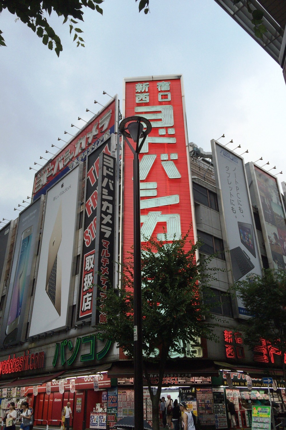 ヨドバシの通販が神すぎる！　寝てる間に届く「エクスプレスメール便」がスゴい