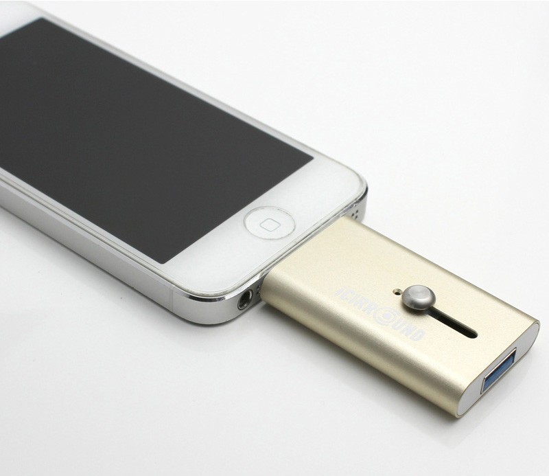 iPhone外部メモリー最高クラスの転送速度　STAYERからUSBメモリー「iShowFast32GB」