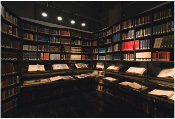 「世界を変えた書物」展を大阪で開催　コペルニクス、ニュートン、ダーウィンらの初版本