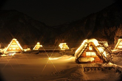 世界遺産五箇山菅沼合掌造り集落ライトアップ