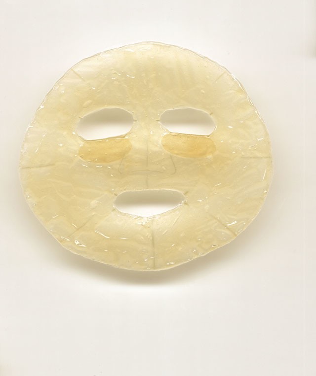 ジュレ状の美容液を使用した今までにないシートマスク「ゴールデンジュレマスク」