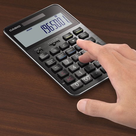 カシオから電卓の本質を追求した50周年フラッグシップモデル「S100」