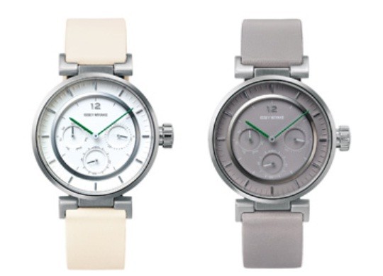 多針ミニモデルのホワイト・モデル(左)と300個限定のグレー・モデル