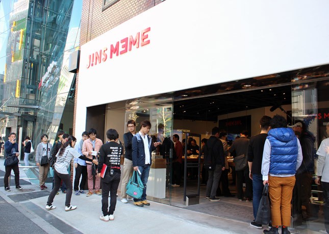 センサー付きアイウェア「JINS MEME」が先行リリース！　原宿の専門店は即完売