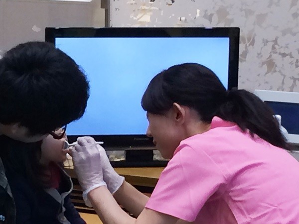 11月8日「いい歯の日」　キシリトール・マイスタープロジェクトが口腔内チェックイベント実施