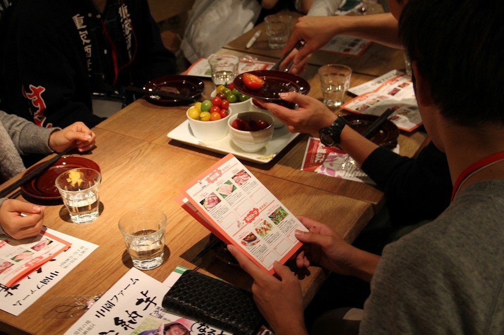 「ききトマ」3食材も、色、味、皮の固さなどがどれも異なる