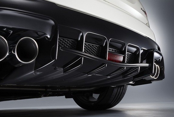 排気側にVTEC（可変バルブタイミング・リフト機構）、吸排気双方に「VTC（連続可変バルブタイミング・コントロール機構）」を採用し出力とレスポンスを高次元で両立