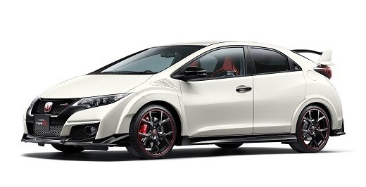 フロントスポイラー、サイドシルガーニッシュ、リアディフューザーなどによって徹底した空力処理