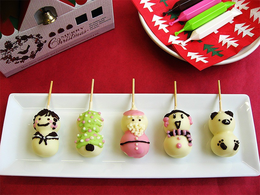 付属のチョコペンで自由にデコレーション