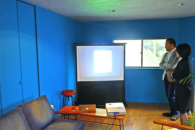 築数十年の昭和建築がモダンな部屋に大変身！大きな工事も一切なしで、どうやって？　ペイント技術による新たなリノベーション