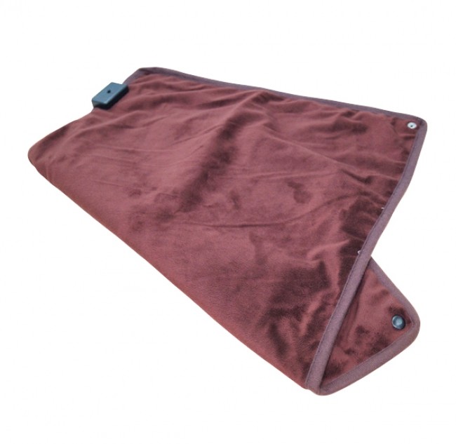 屋外のスポーツ観戦などに　USB給電の薄型ヒーター内蔵ブランケット