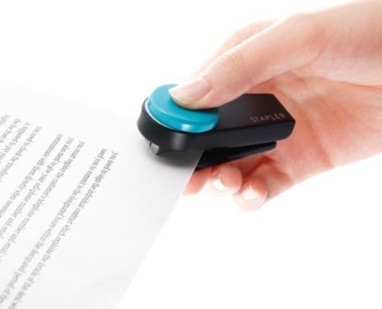 ボタンをスライドさせるだけで、簡単にホッチキスへ変わる...「カラーギミック」