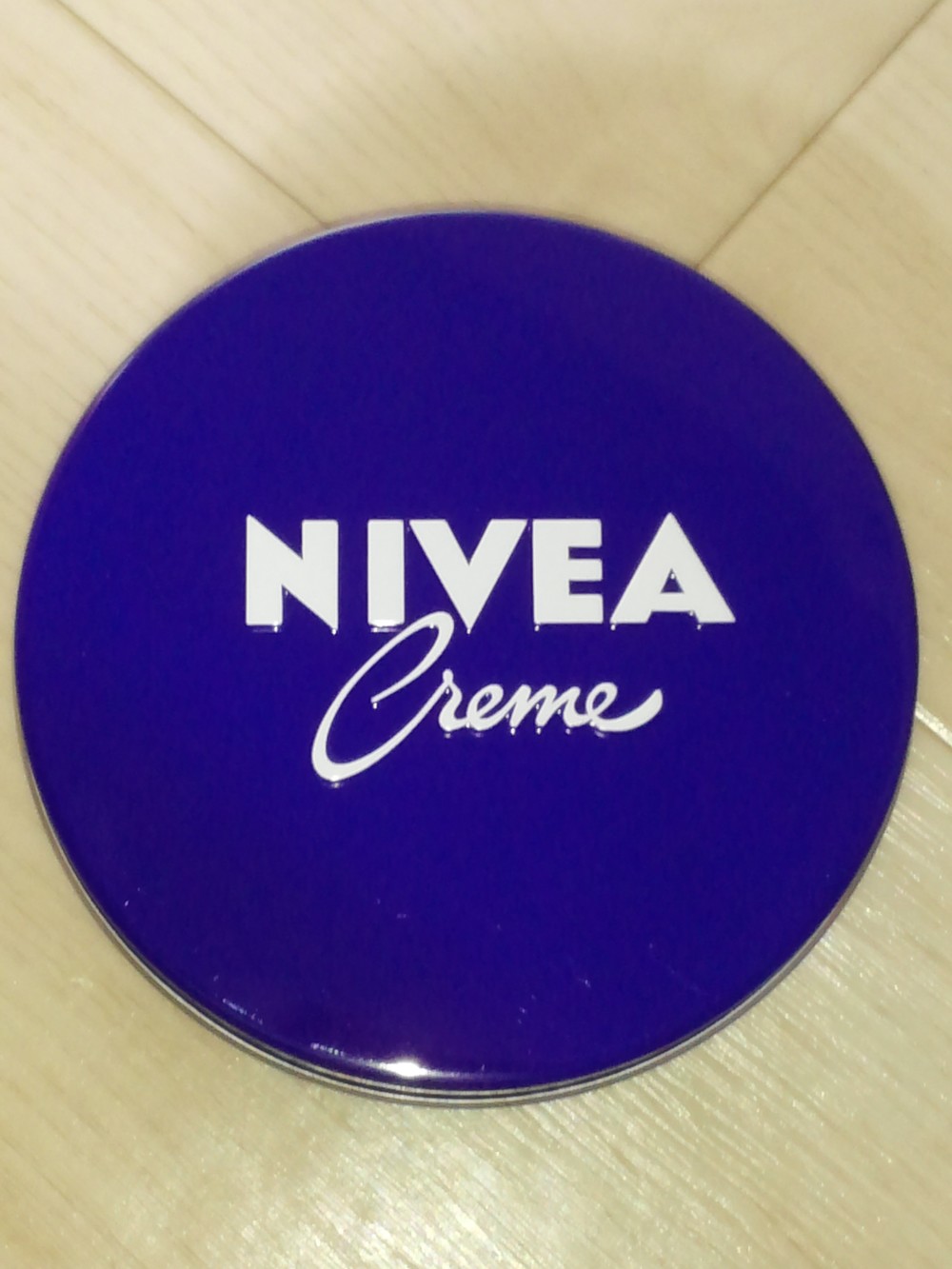 乾燥肌に塗るだけじゃない！　「ニベア」を無駄なく使い切る術