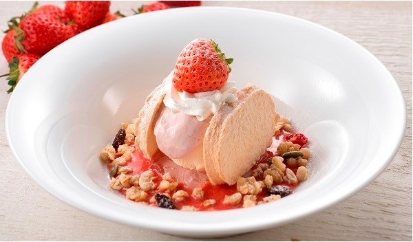 デニーズから、とちおとめを使った「ダコワーズ」などイチゴのデザート4種類が新登場