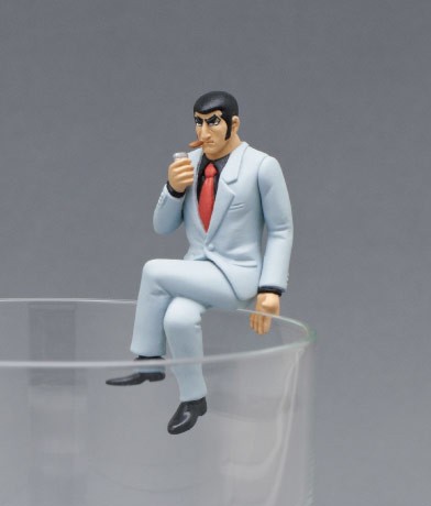 昨年8月発売の「PUTITTOゴルゴ13」より「座るゴルゴ」