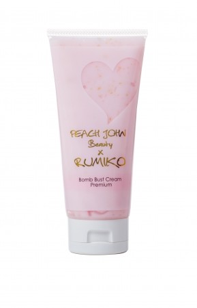 PEACH JOHN×RUMIKO　シュガー粒子にこだわった「ボディスクラブ プレミアム」などコラボ商品発売
