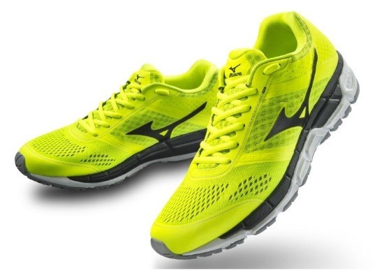 ミズノ、初心者向けランニングシューズ「MIZUNO　SYNCHRO　MX」発売
