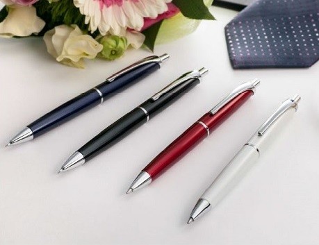 高級感と重量感のある仕様のボールペンとシャープペン...ゼブラ「フィラーレ」