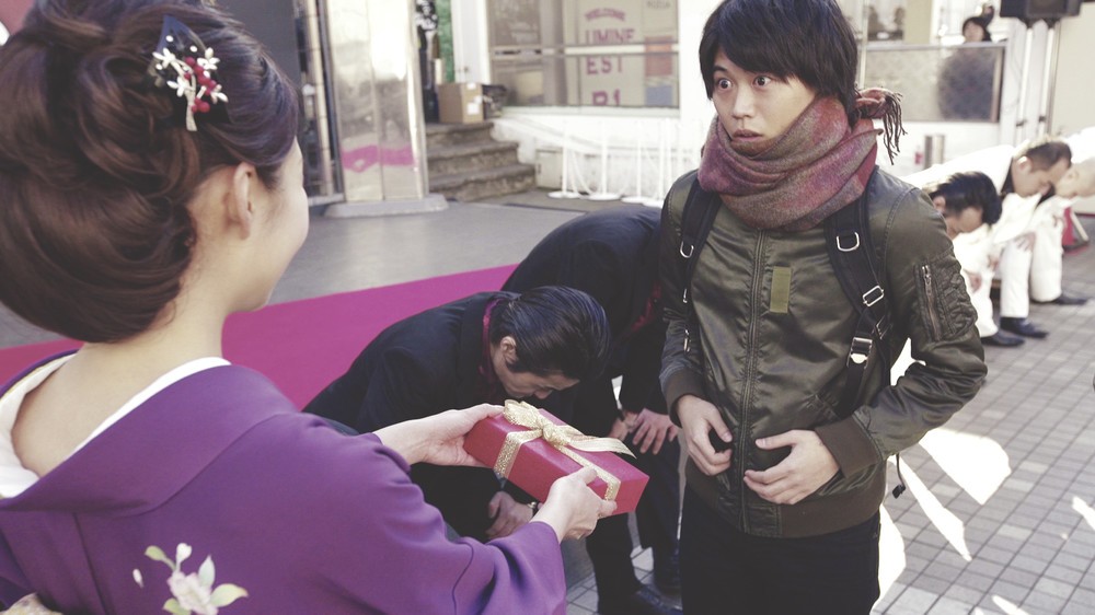 美しい姐さんからプレゼントが