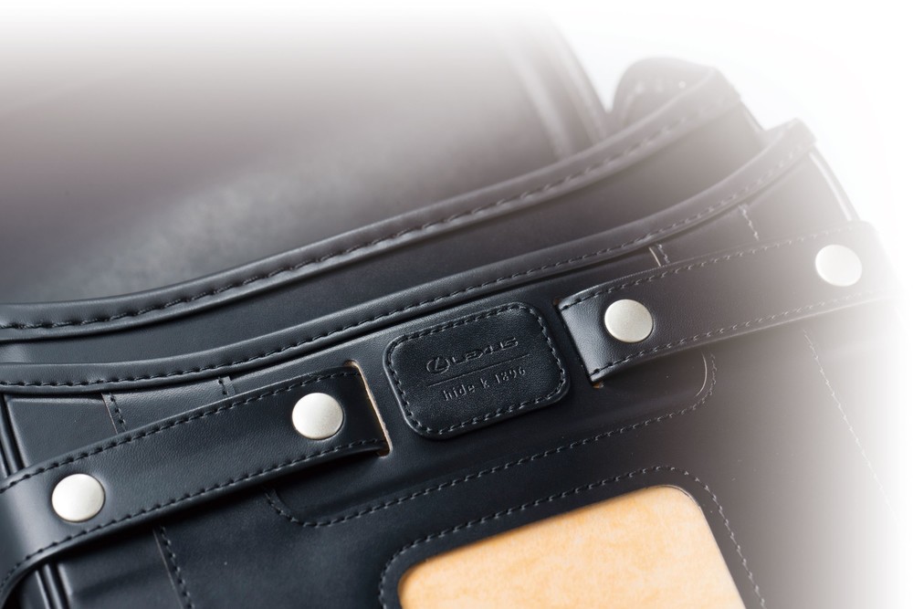 LEXUSのロゴ入り