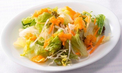 プラス103円(税込)で「国産野菜のミニサラダ」か、あるいは「コーンスープ」も