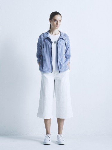 透けにくくて、穿きやすいゴールドウイン、夏向けの白いボトムス「エレッセ　ホワイトパンツ」を発売