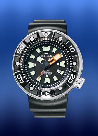プロフェッショナル仕様のシチズン「エコ・ドライブ　プロフェッショナル300mダイバー」
