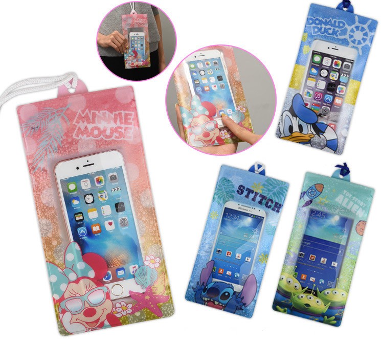 ディズニーキャラクターデザインの防滴ポーチ　アウトドアやキッチン、バスルームなどで水滴からスマホを守る