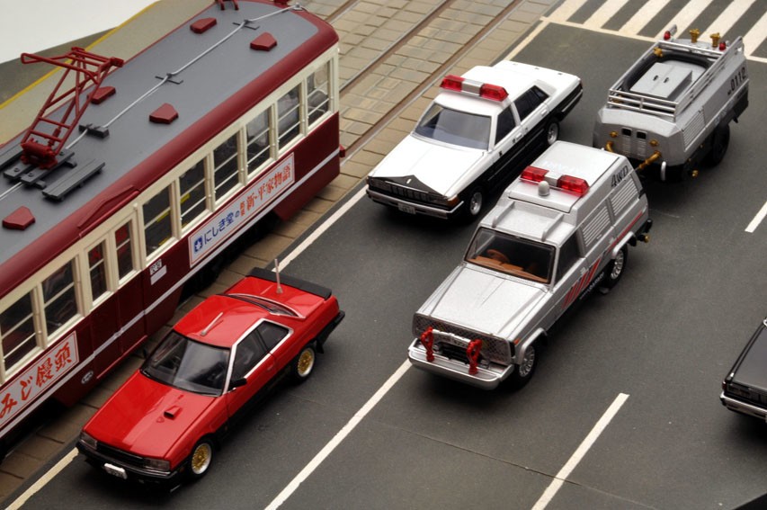 トミーテックが展開する「西部警察」のミニカー各種