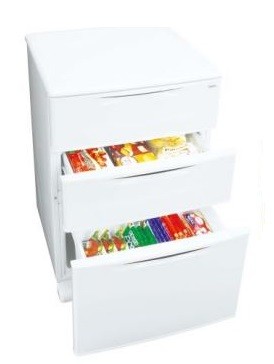 AQUAブランド唯一の「3段引き出し式」ホームフリーザー