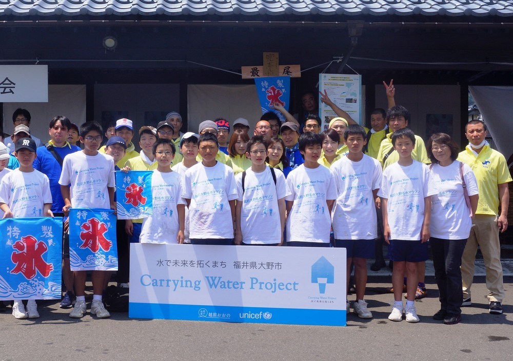 越前大野名水マラソンの運営に参加した地元のボランティアスタッフ