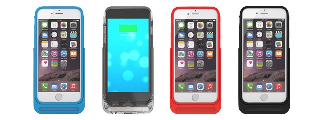 モバイルバッテリーと可動式ACプラグがひとつになったiPhoneケース