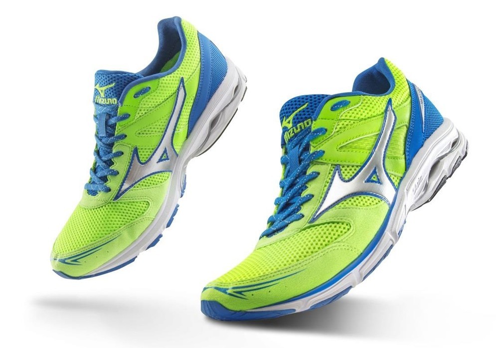 初級ランナーを脱したい、中級ランナー向けのシューズ　ミズノ「WAVE　AERO　15」