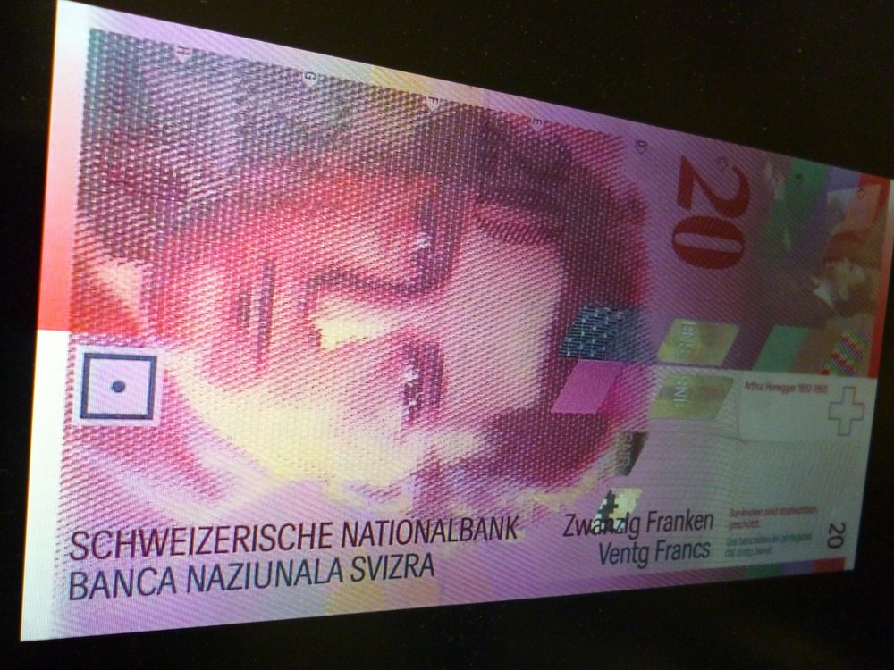 フランス生まれのスイス人...