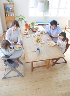 ベビーから大人まで使えるおしゃれなデザイナーズベビーチェア 「マテルナ」販売開始！