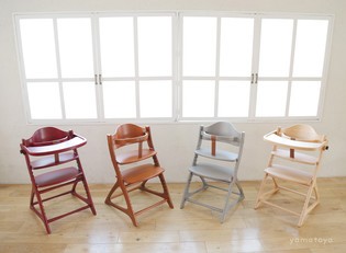 ②レッド、ライトブラウン、グレー、ナチュラル