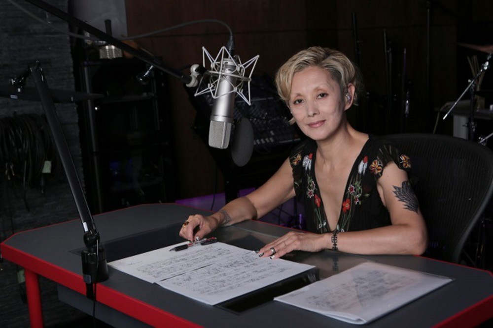 夏木マリ、アメリカ・ゲットーの文学「ヒップホップノベルズ」の朗読に初挑戦！