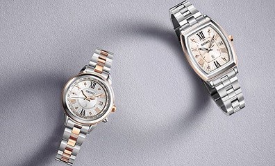 左：SSQV020（ラッキーパスポート）、右：SSQW032（レディ・トノー）