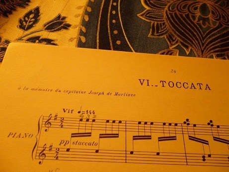 最終曲トッカータの譜面には、『ジョセフ・ド・マルリアーヴ大尉の記憶に』と印刷されている