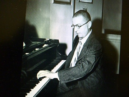 第1次大戦で片手を失ったピアニストのために書いた名曲、ラヴェルの「左手のためのピアノ協奏曲」