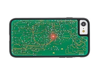 iPhone 7が電子基板の機能美を身に纏う