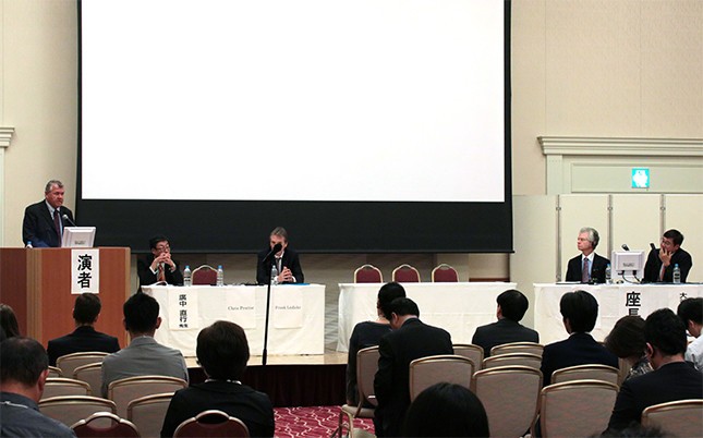 シンポジウムの様子