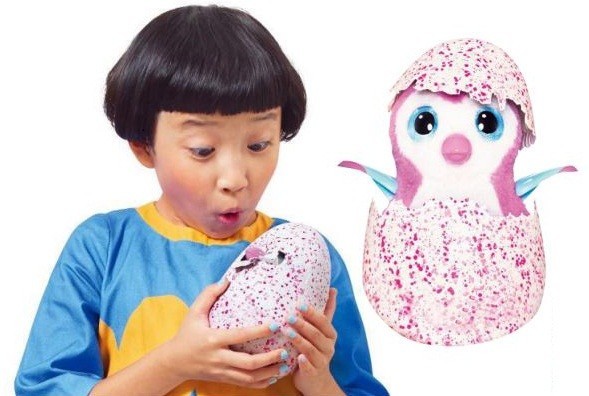 ペット玩具...タカラトミー「うまれて！ウーモ」孵化させ成長過程も楽しめる