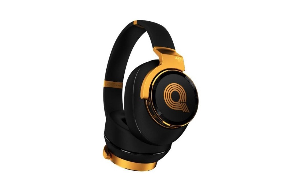 クインシー・ジョーンズが監修　17万8000円のヘッドホン「N90Q」